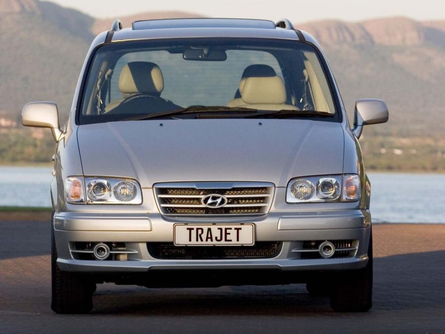  Hyundai Trajet 2004 года  (ZA) (фото 8 из 14)